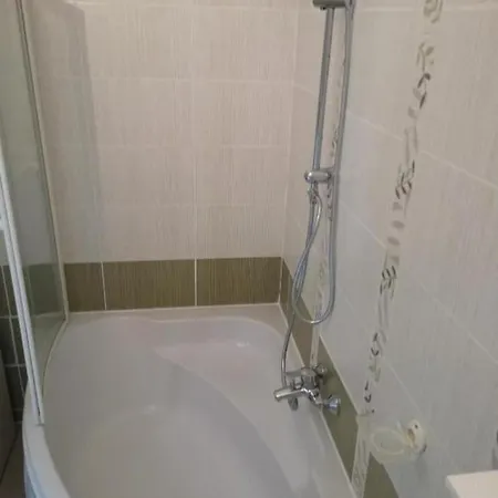 D'hote Saint Remy Bed & Breakfast