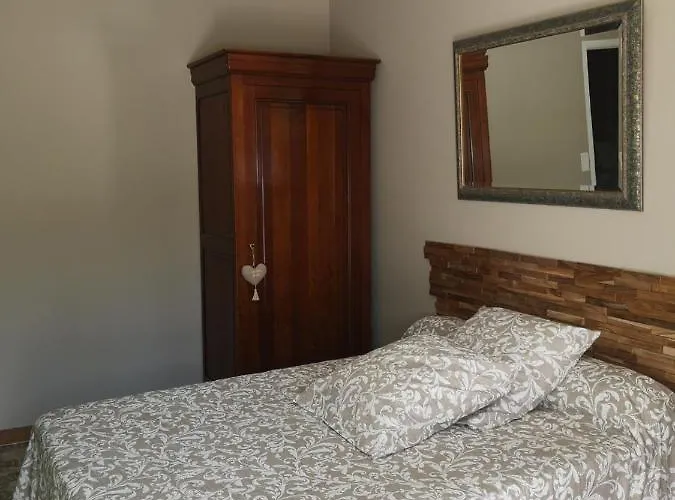 D'hote Saint Remy Bed and Breakfast